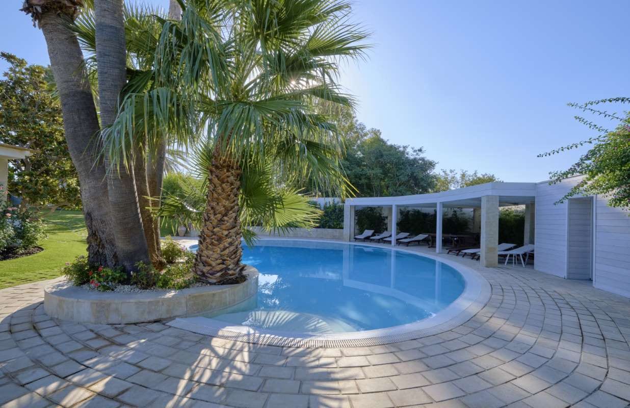 Elegant private house with pool and garden in rural Sicily